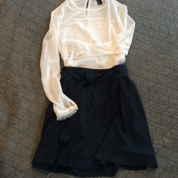 Navy skirt with pockets & removable ribbon belt L - Picture 1 of 3